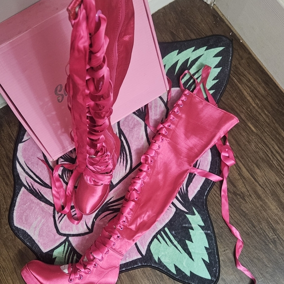 Sugar Thrillz: Heiress Request Hot Pink Thigh High Boots, Size 8, NIB Dolls Kill - Picture 7 of 16
